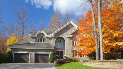 Why Smart Investors Buy Luxury Properties in Autumn