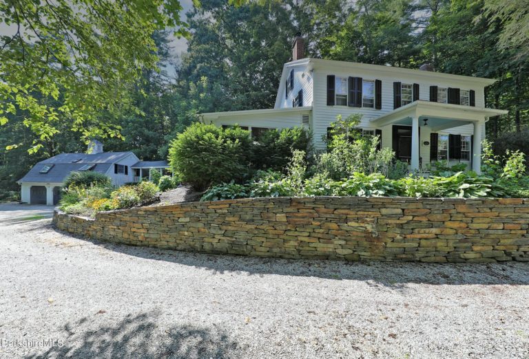 Stockbridge Colonial With Guest Quarters