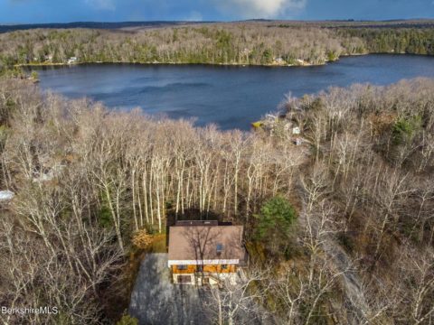 Stunning Tri Level Contemporary Cabin