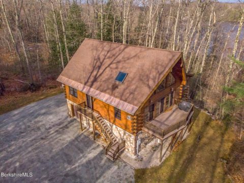 Stunning Tri Level Contemporary Cabin